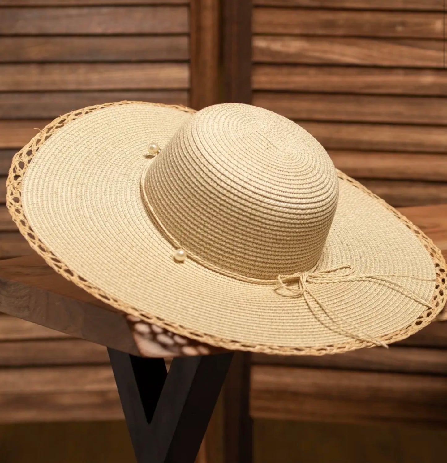 Floppy Straw Sun Hat With Pearl-Hats-PANTIESANDPUMPS.COM